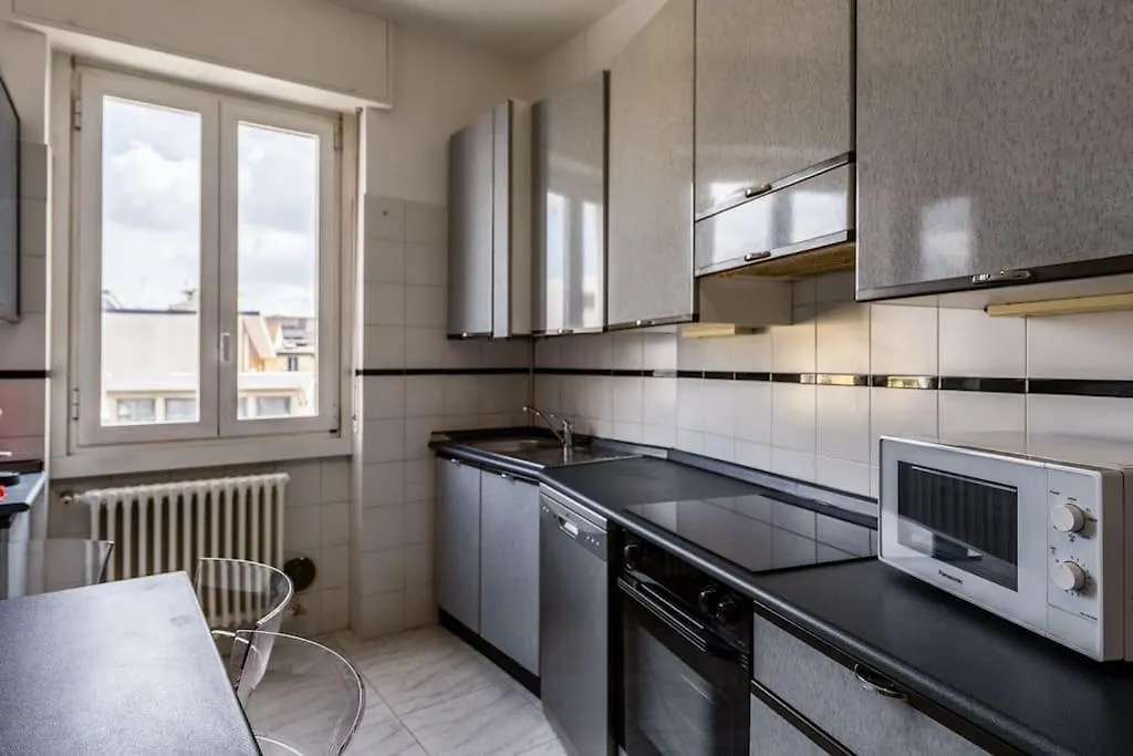 Comfort Suite In Milão Itália